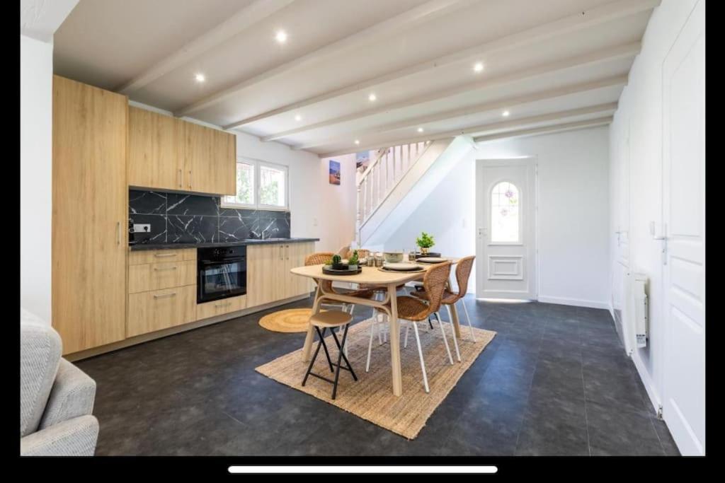 Maison A Deux Pas Du Port 兰顿 外观 照片