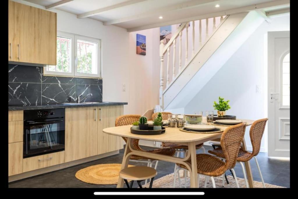 Maison A Deux Pas Du Port 兰顿 外观 照片